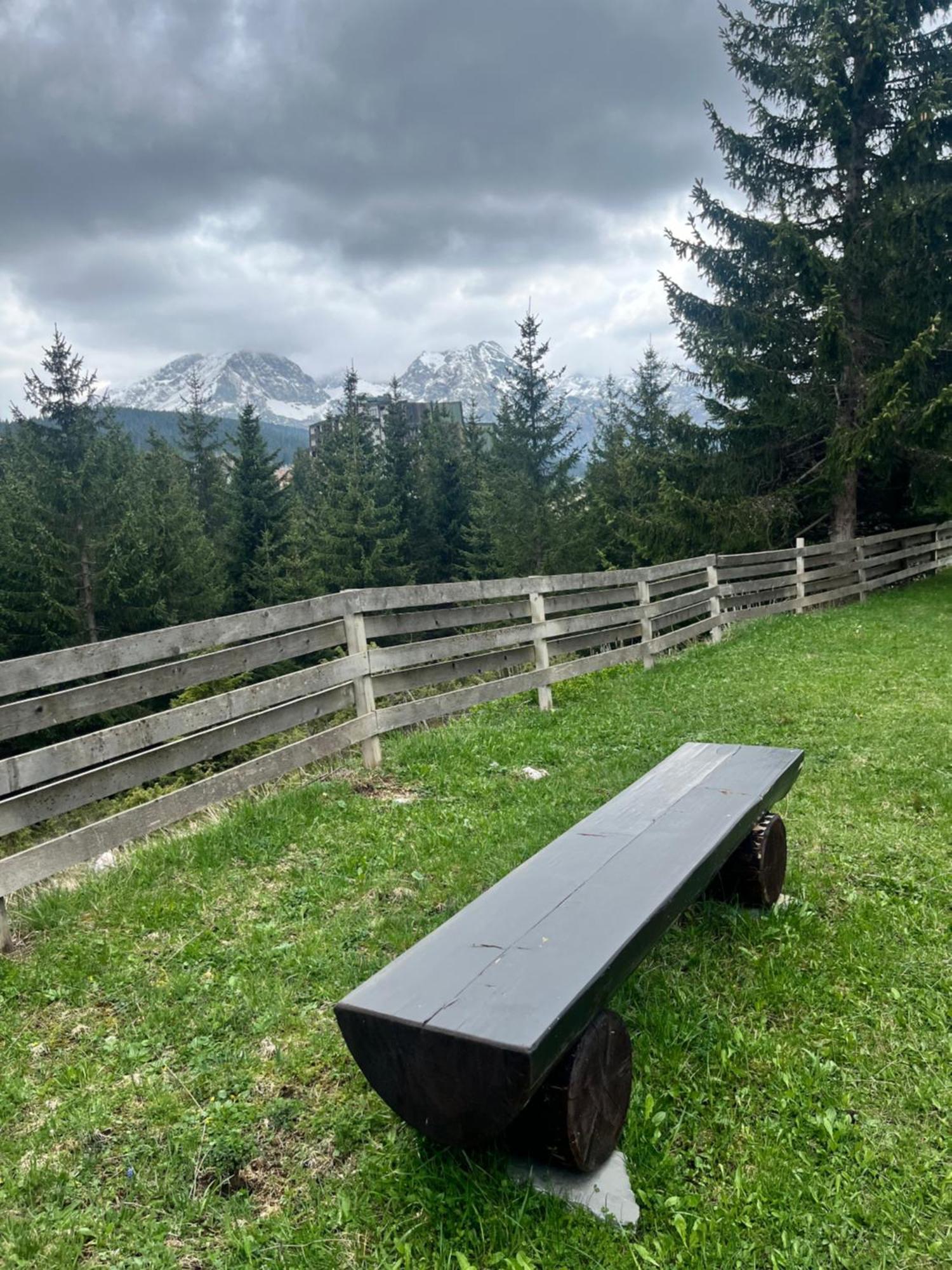 Bungalows Krstajic Žabljak Buitenkant foto